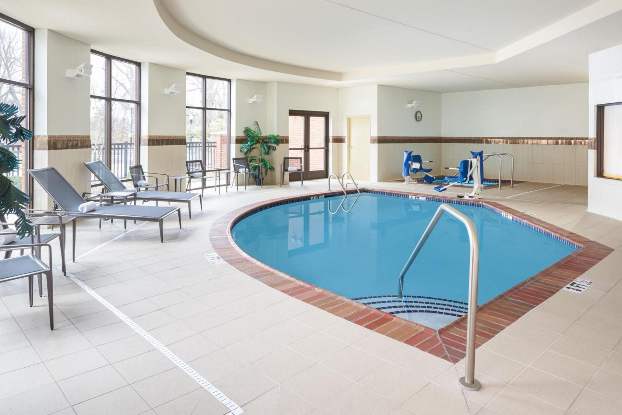 Courtyard By Marriott Glassboro Rowan University Exterior photo