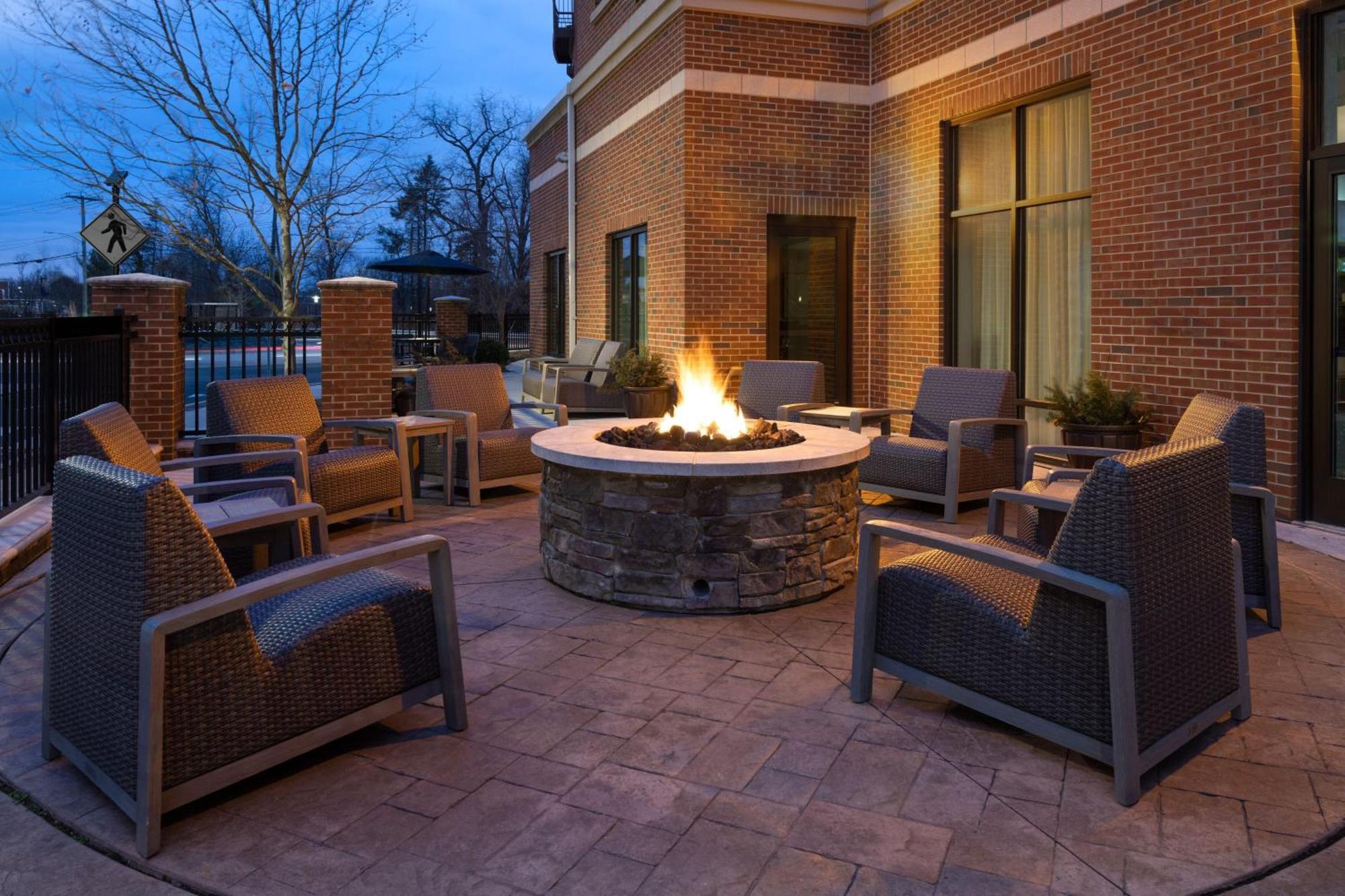 Courtyard By Marriott Glassboro Rowan University Exterior photo