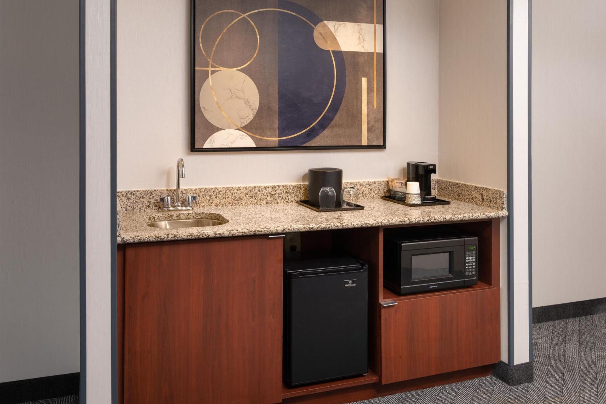 Courtyard By Marriott Glassboro Rowan University Exterior photo