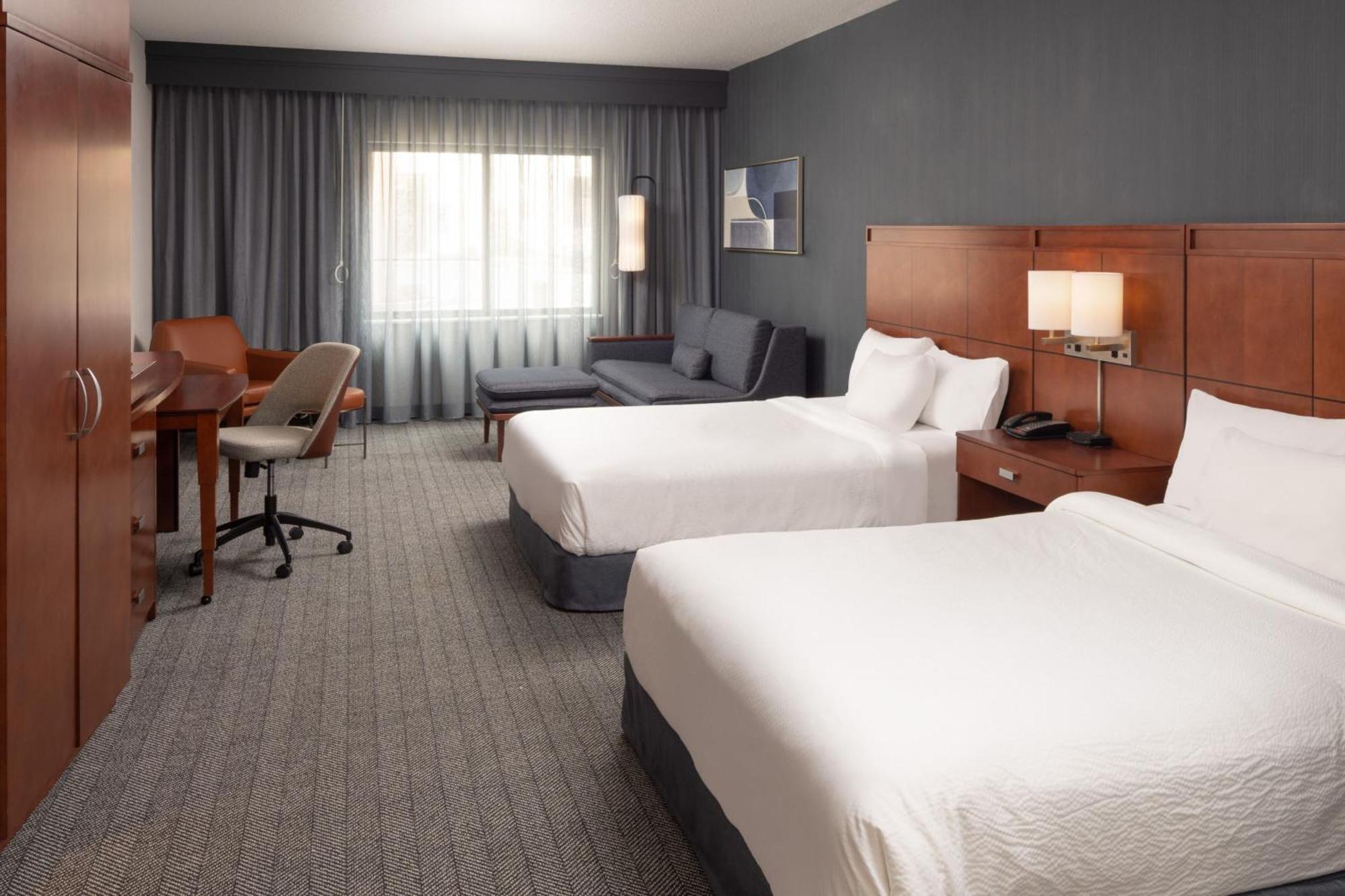 Courtyard By Marriott Glassboro Rowan University Exterior photo