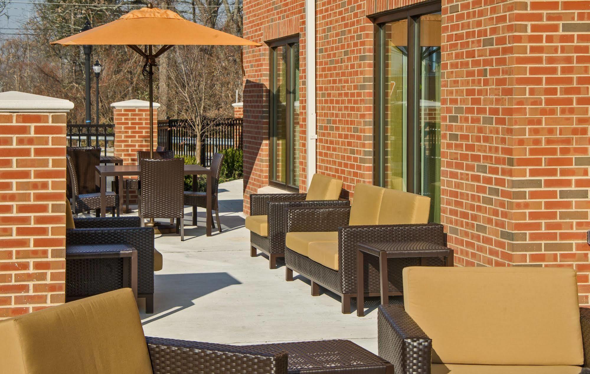 Courtyard By Marriott Glassboro Rowan University Exterior photo